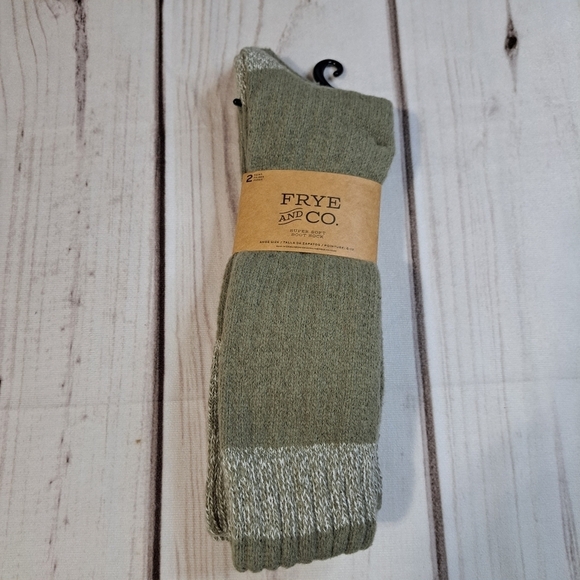 FRYE AND CO. Accessories - Frye and Co 2 Pack Khaki Boot Sock